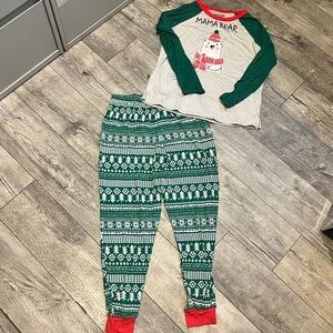 Women’s Medium Green and White Pajamas Set Mama‎ Bear Pants & Long Sleeves Shirt